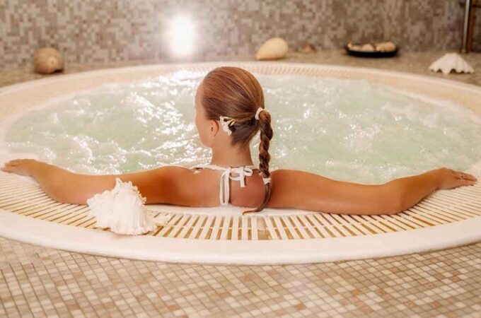 Choosing The Best Aromatherapy Scents For Your Fibreglass Spa