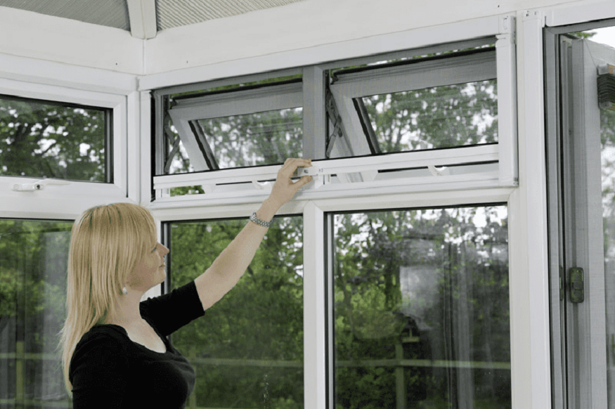 retractable bug screen window
